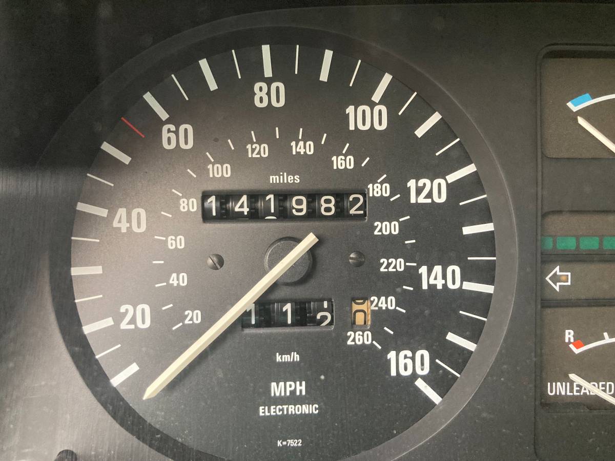 Bmw-535i-1985-black-2