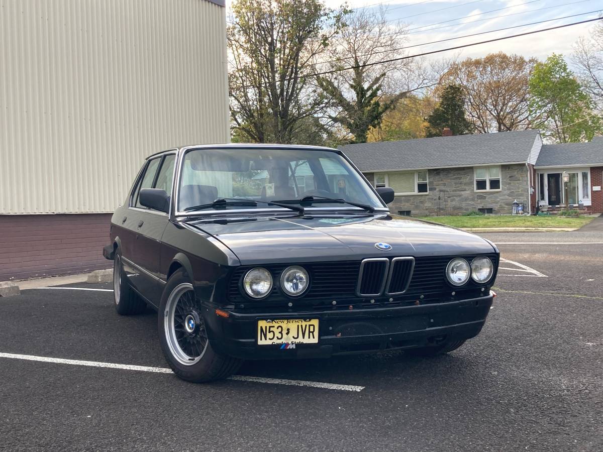 Bmw-535i-1985-black-8