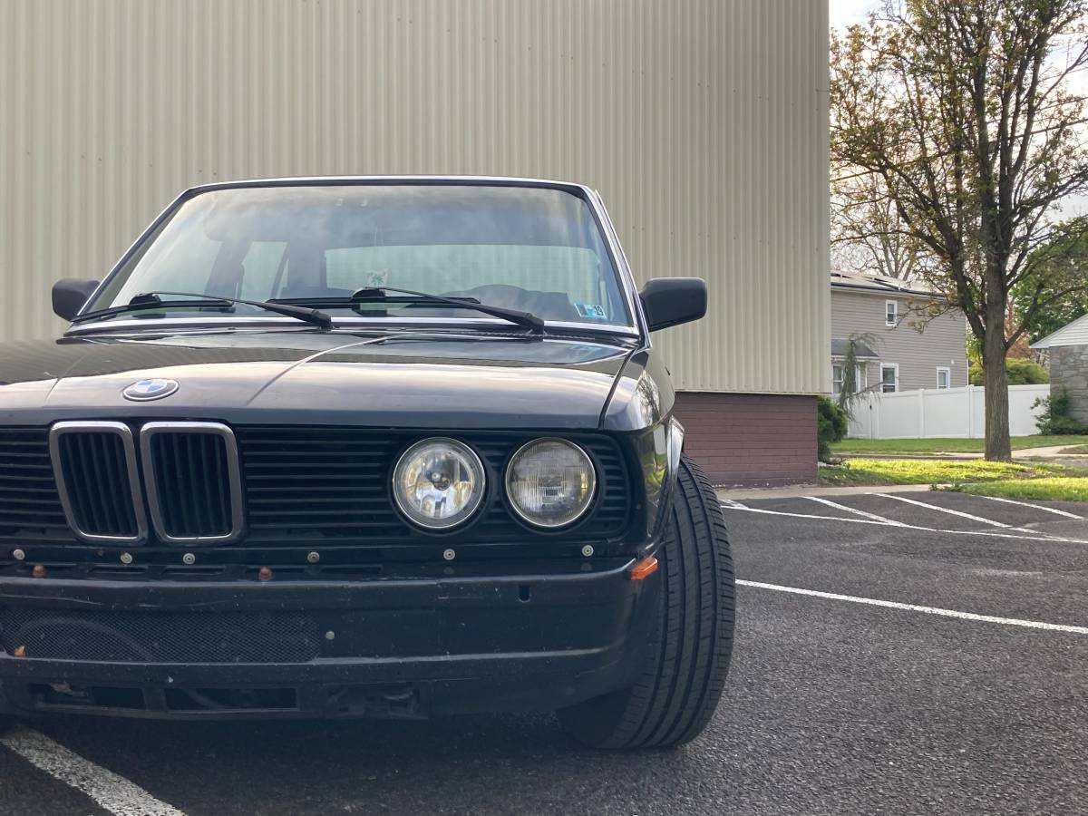 Bmw-535i-1985-black-9