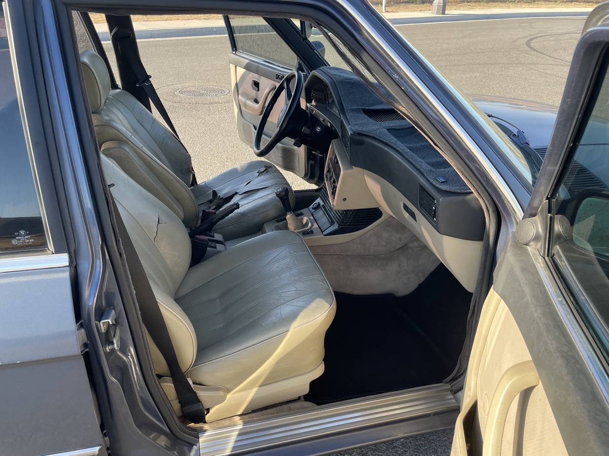 Bmw-535i-1986-blue-13