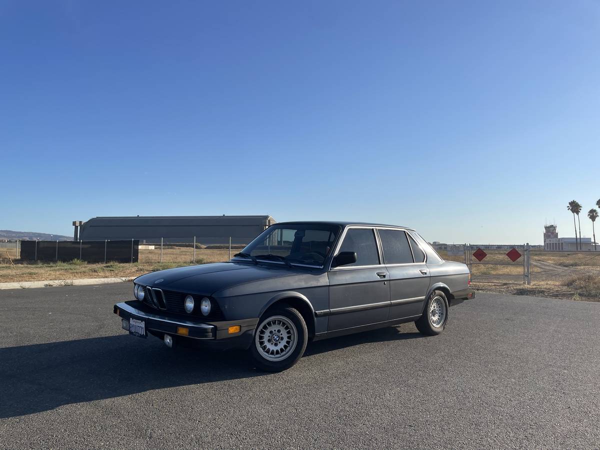 Bmw-535i-1986-blue-4