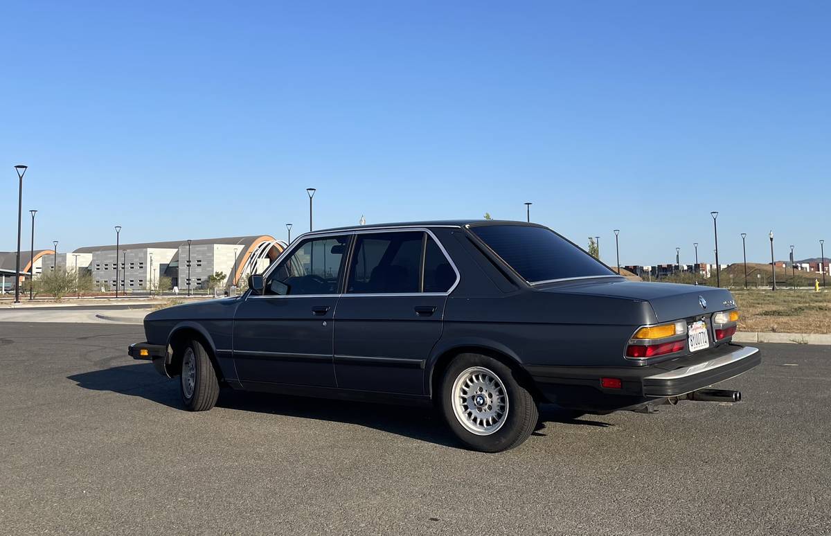 Bmw-535i-1986-blue-5
