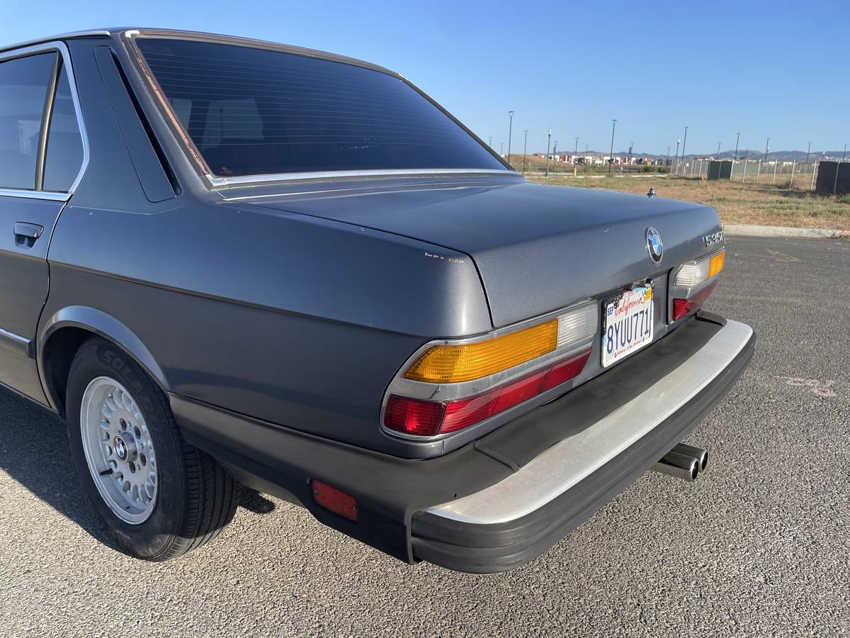 Bmw-535i-1986-blue-9