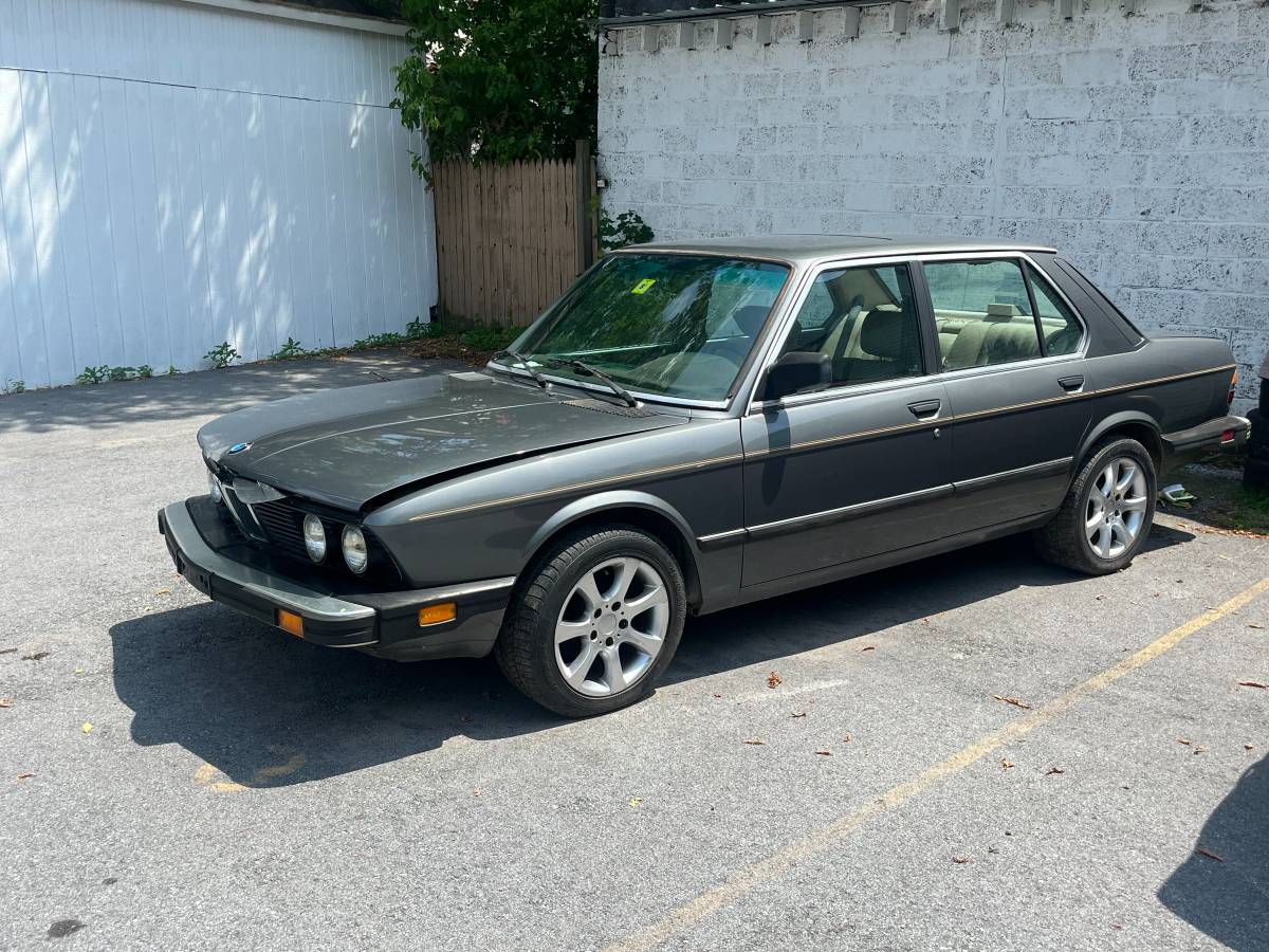 Bmw-535i-1988-grey-10