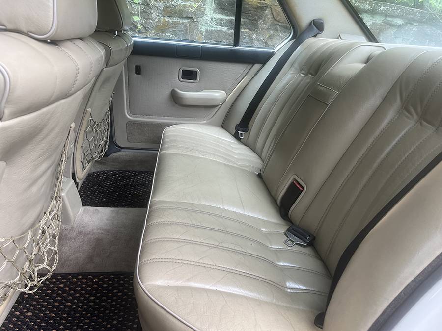 Bmw-535i-1988-white-15