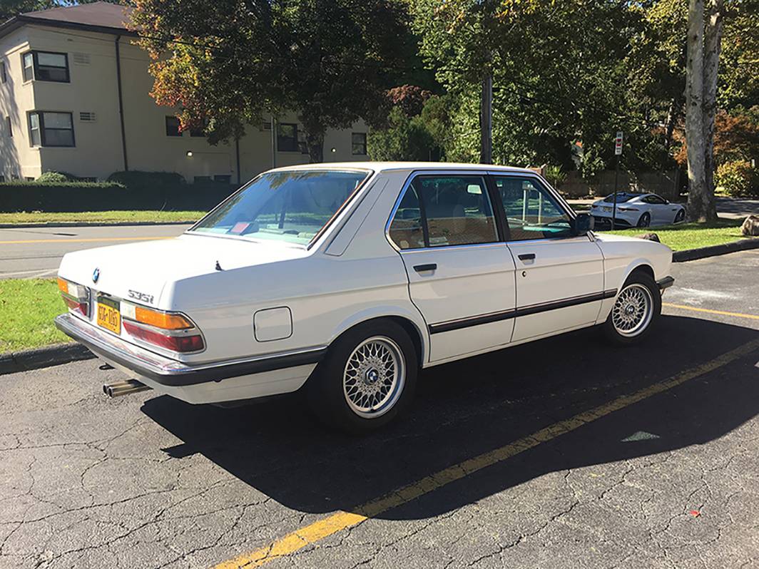 Bmw-535i-1988-white-19