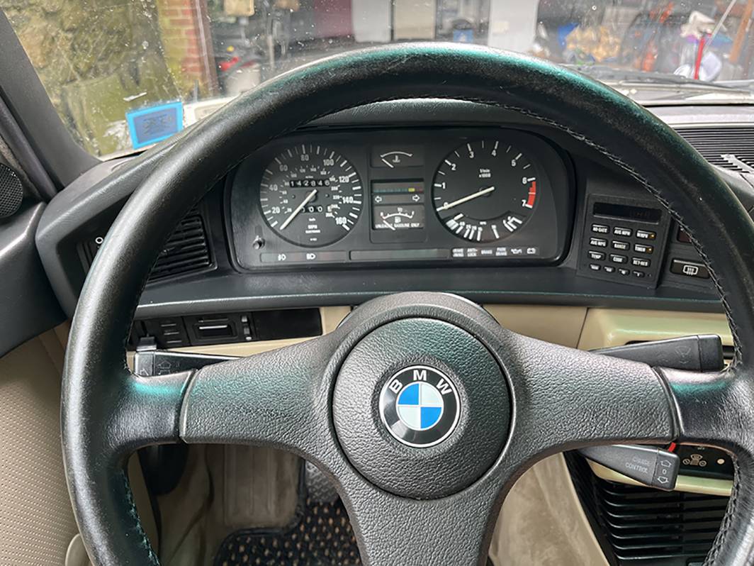 Bmw-535i-1988-white-8