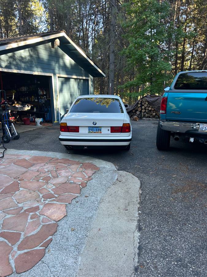 Bmw-535i-1990-white-3