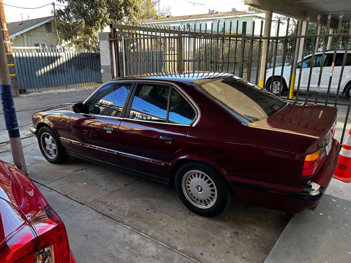 Bmw-535i-1991-custom-10