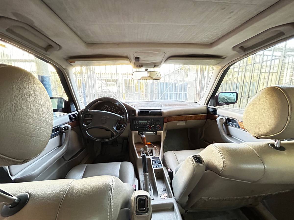 Bmw-535i-1991-custom-11