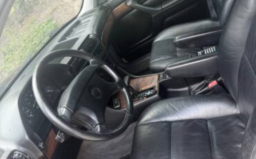 Bmw-735i-1990-black-1