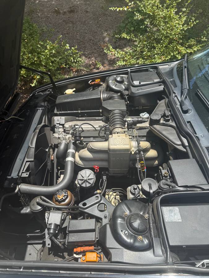 Bmw-735i-1990-black-2