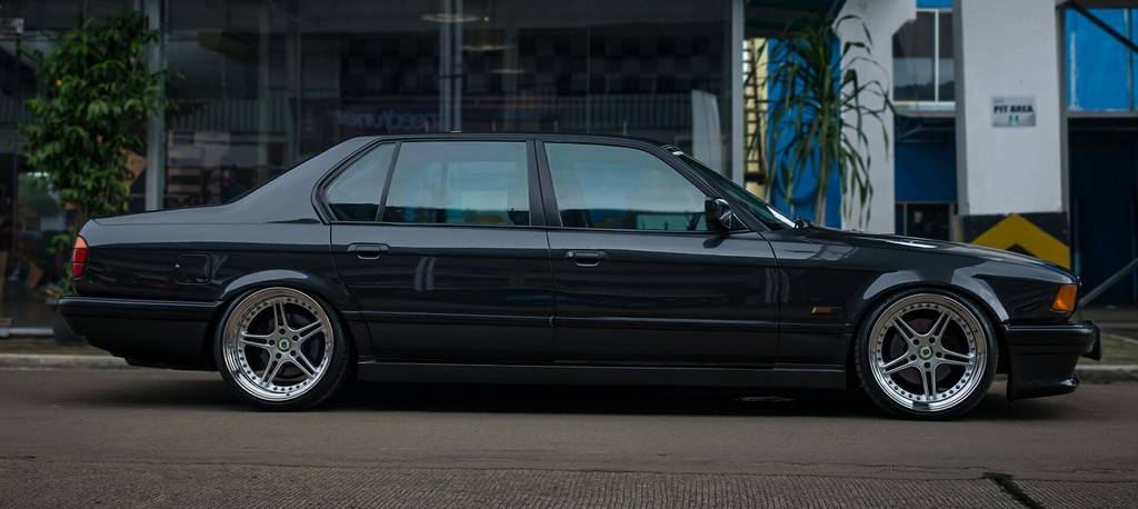 Bmw-735il-1990-3