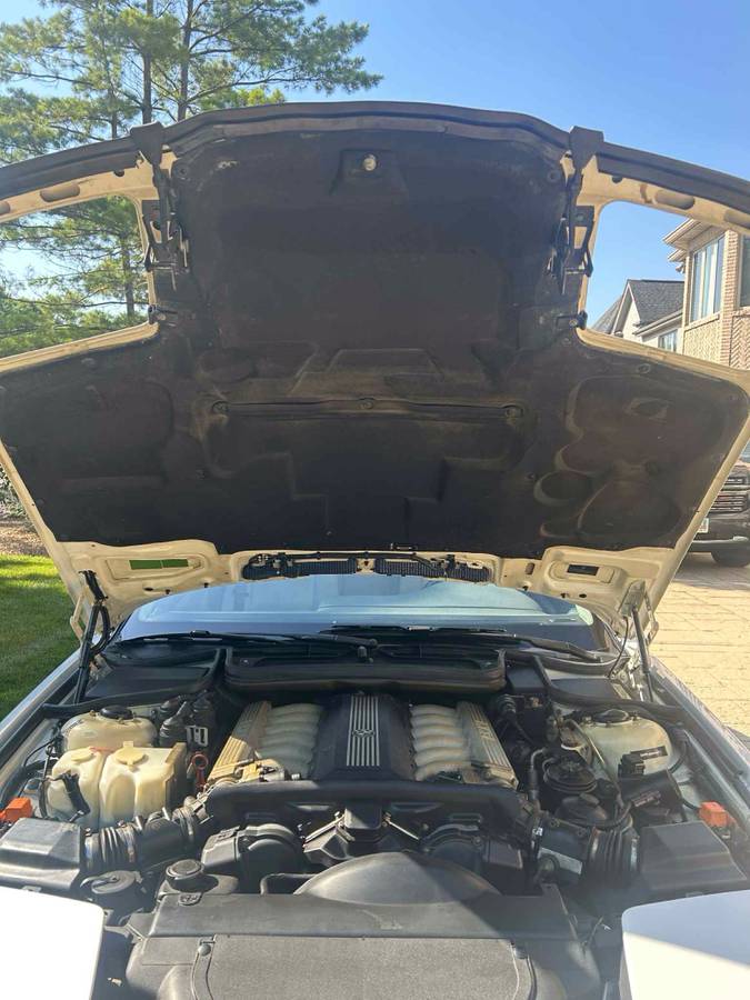 Bmw-8-series-850ci-v12-1993-white-3