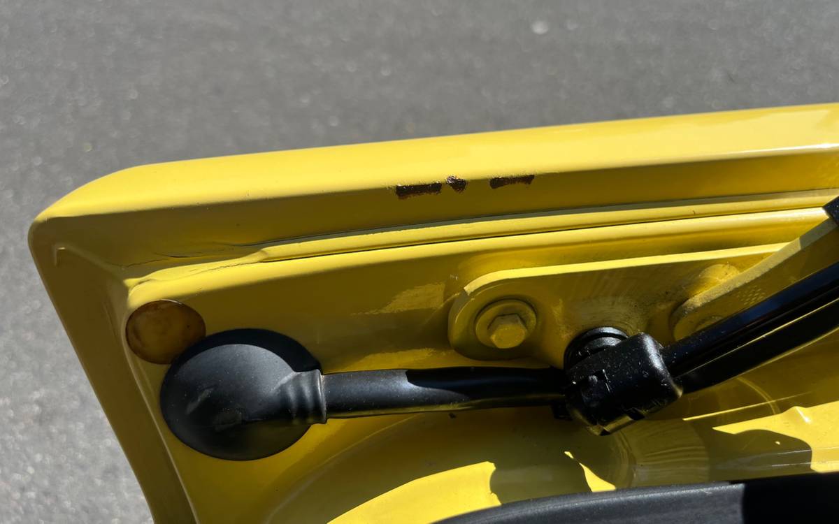 Bmw-m3-1995-yellow-10
