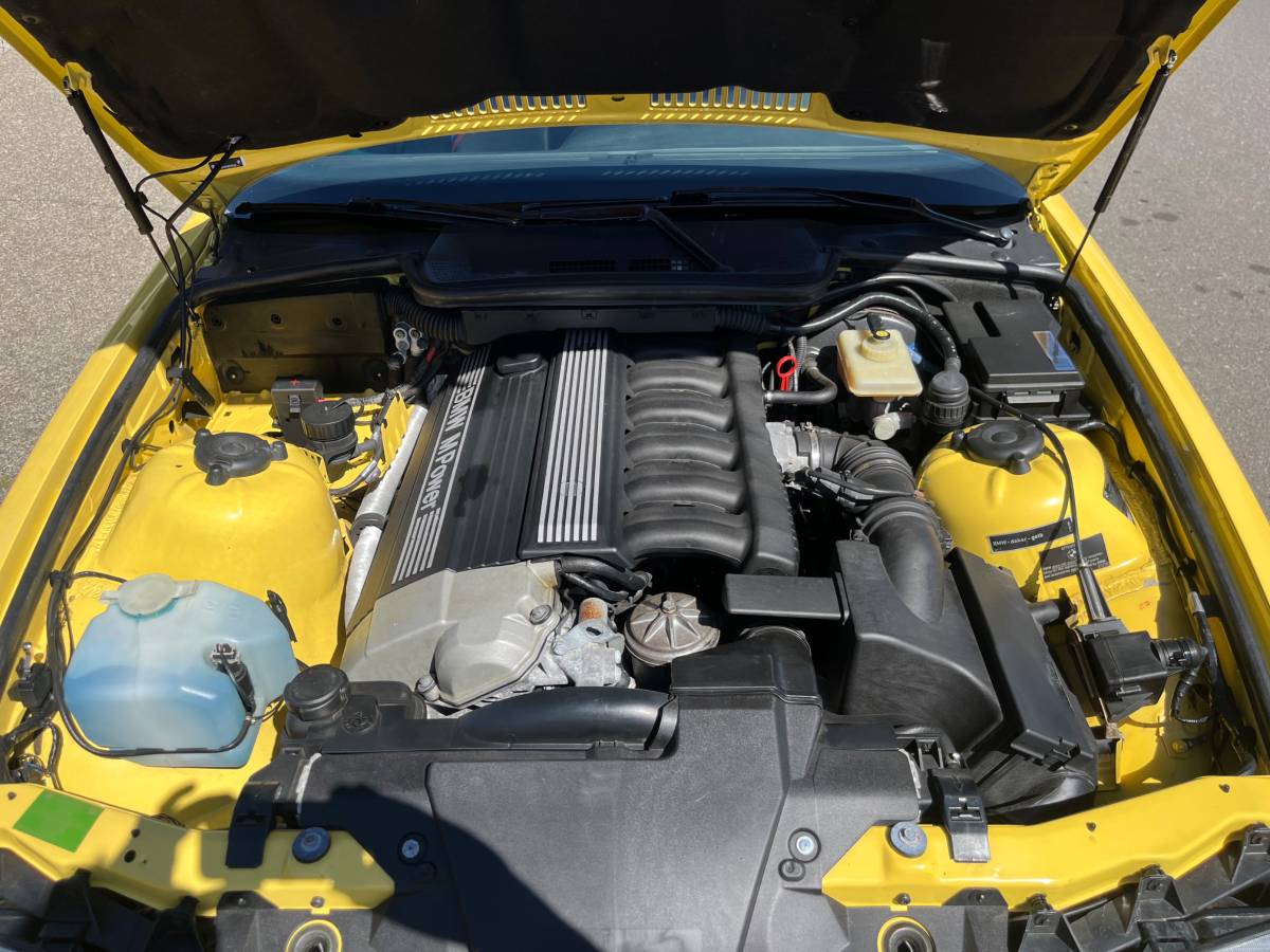 Bmw-m3-1995-yellow