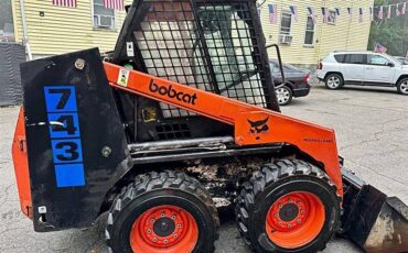 Bobcat-743-1987-black-3