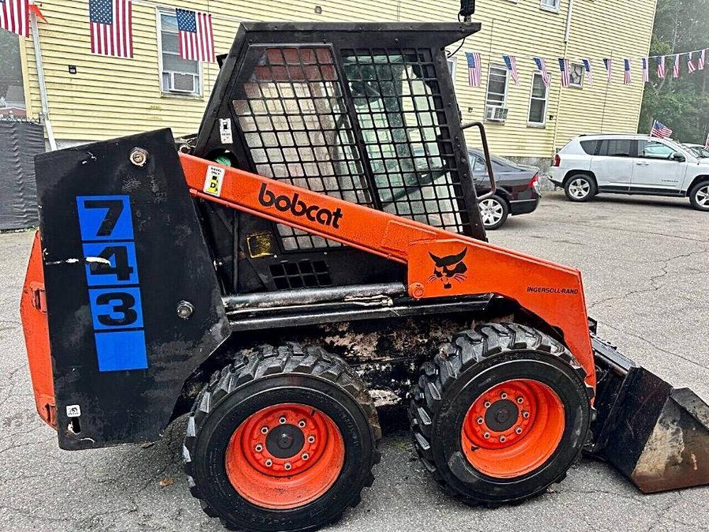 Bobcat-743-743-1987-black-1