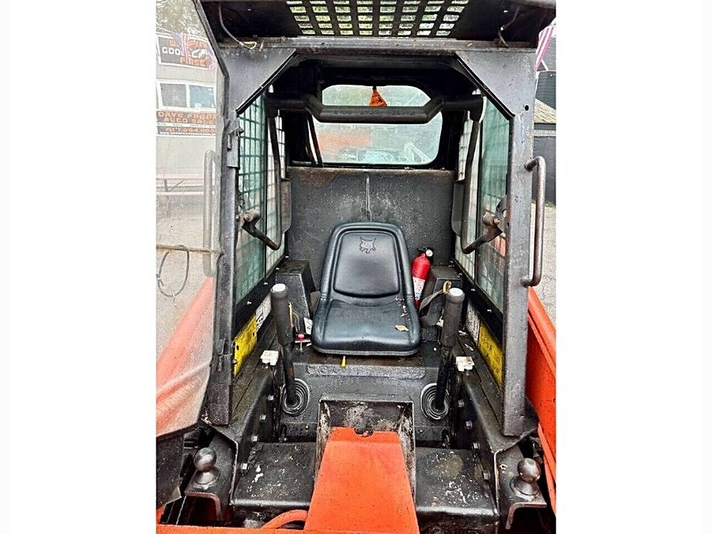Bobcat-743-743-1987-black-11