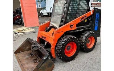 Bobcat-743-743-1987-black-13