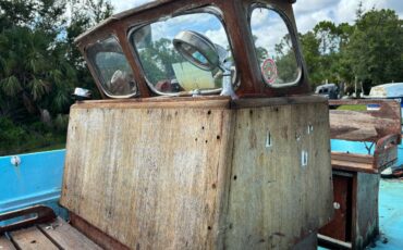 Boston-whaler-1964-white-11