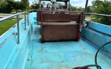 Boston-whaler-1964-white-14