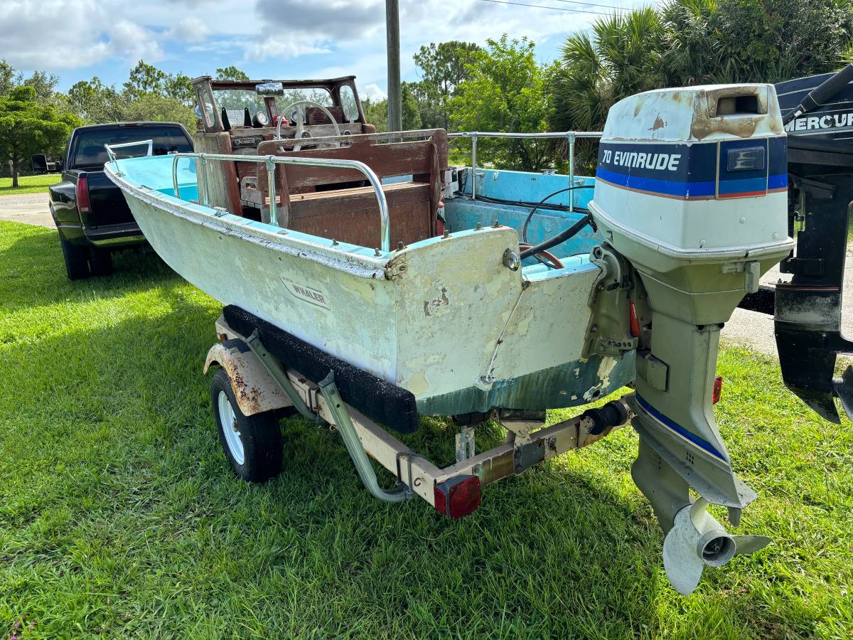 Boston-whaler-1964-white-2