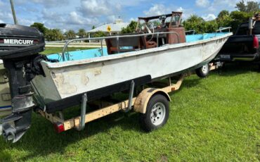 Boston-whaler-1964-white-4