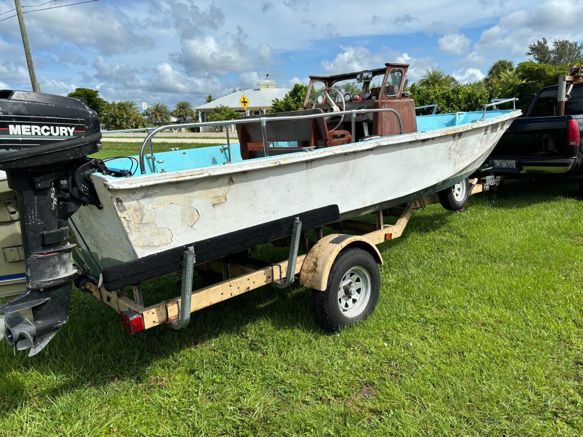 Boston-whaler-1964-white-4