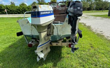 Boston-whaler-1964-white-7