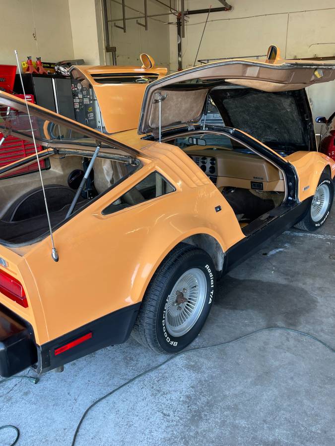 Bricklin-sv-1-1975-orange-10