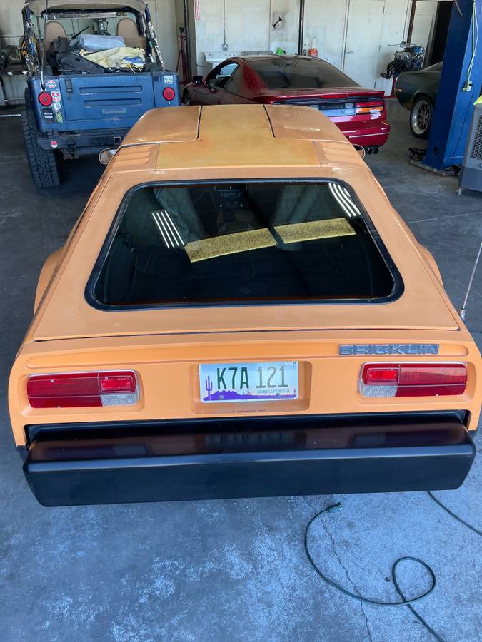 Bricklin-sv-1-1975-orange-12