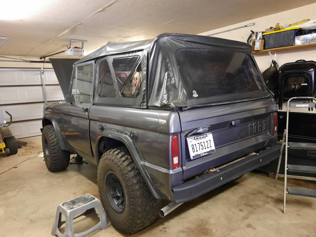 Bronco-1967-grey-2
