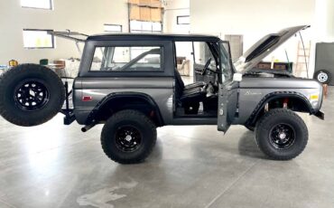 Bronco-1973-silver