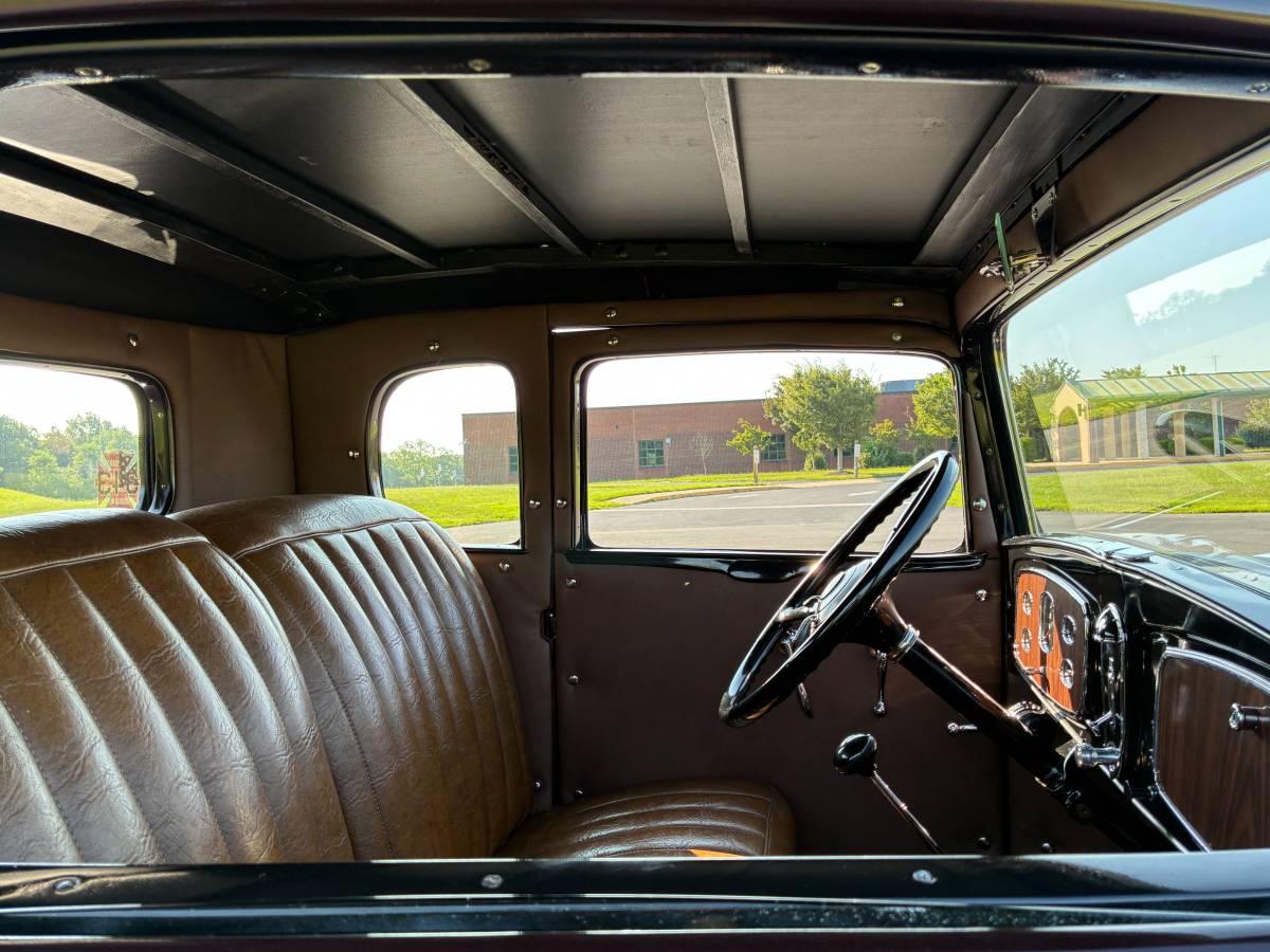 Buick-56s-coupe-1932-custom-13