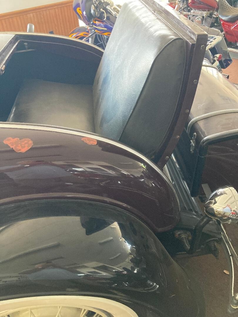 Buick-8-66-1931-Sedan-12