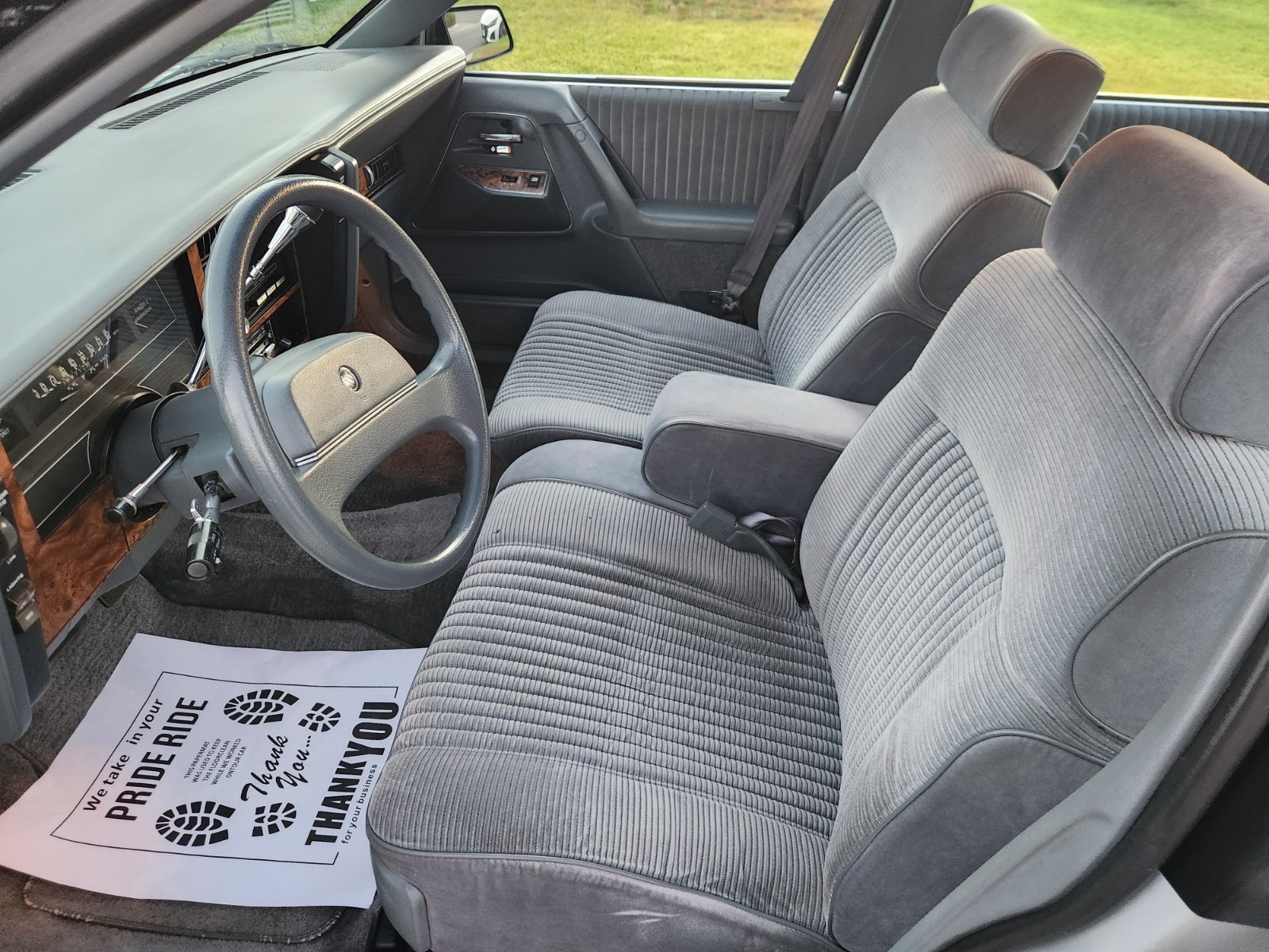 Buick-Century-1991-Sedan-13