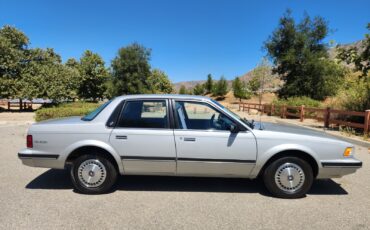 Buick-Century-1991-Sedan-4
