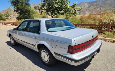 Buick-Century-1991-Sedan-9