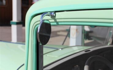Buick-Coupe-1932-2-tone-light-green-grey-8