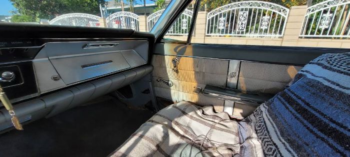 Buick-Electra-225-1963-Two-Tone-2