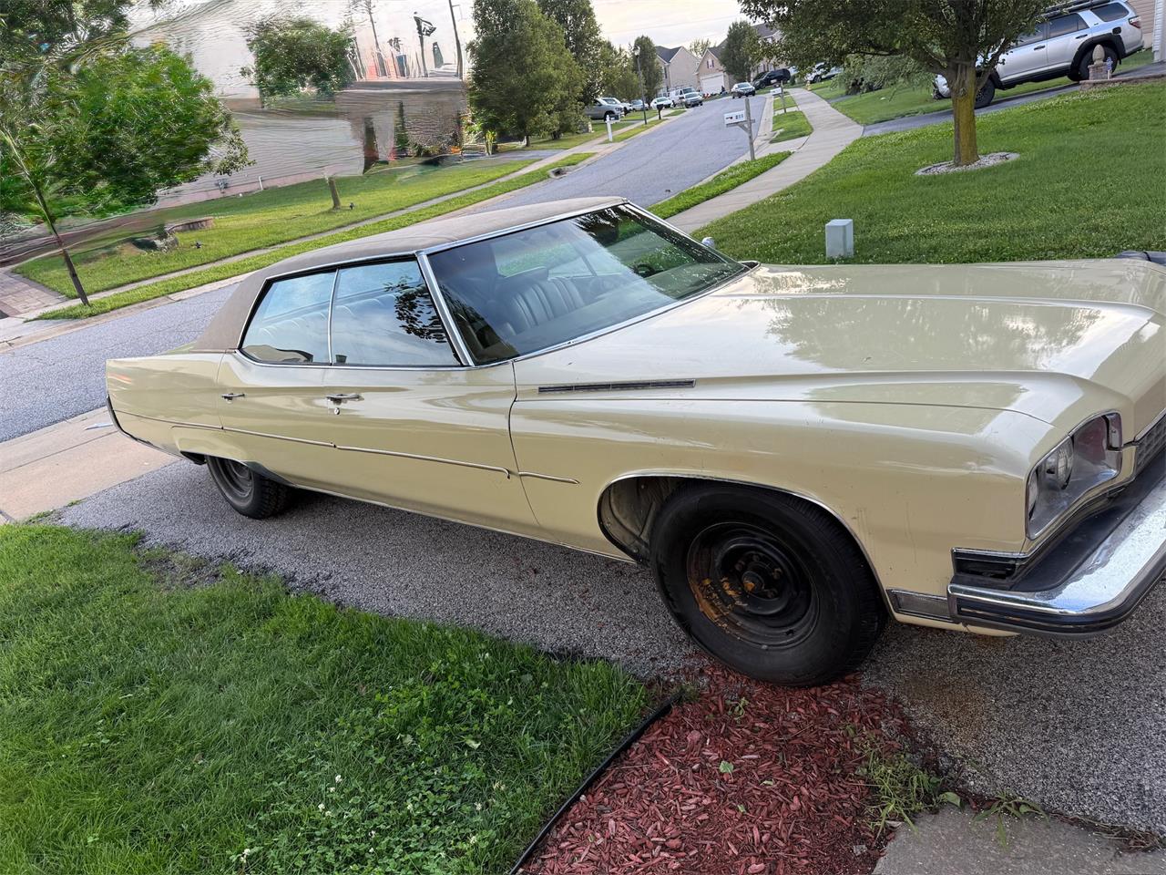 Buick-Electra-225-1973-Yellow-tan-1