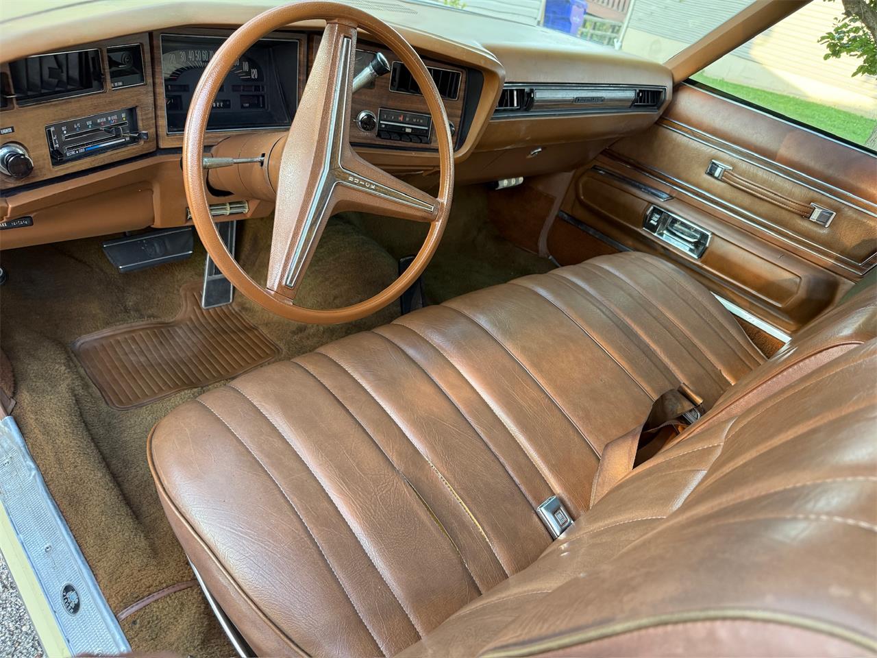 Buick-Electra-225-1973-Yellow-tan-3