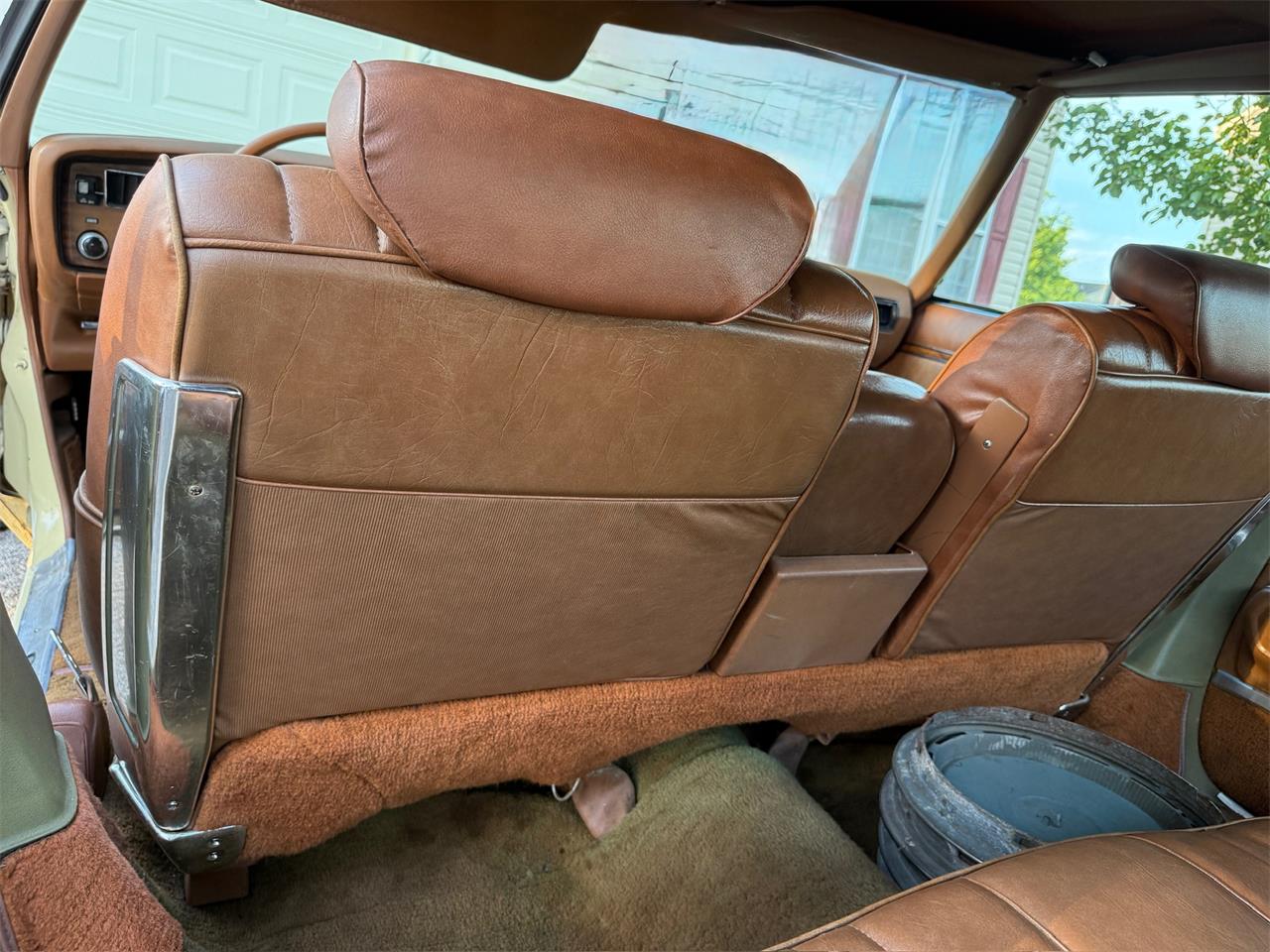 Buick-Electra-225-1973-Yellow-tan-4