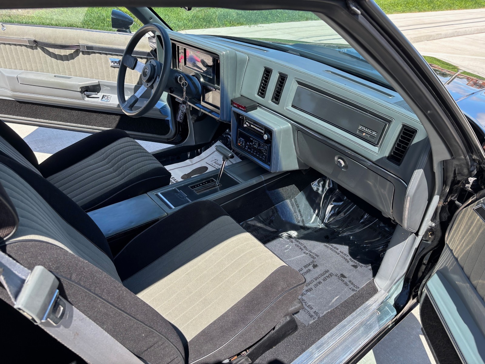 Buick-Grand-National-1986-Coupe-17