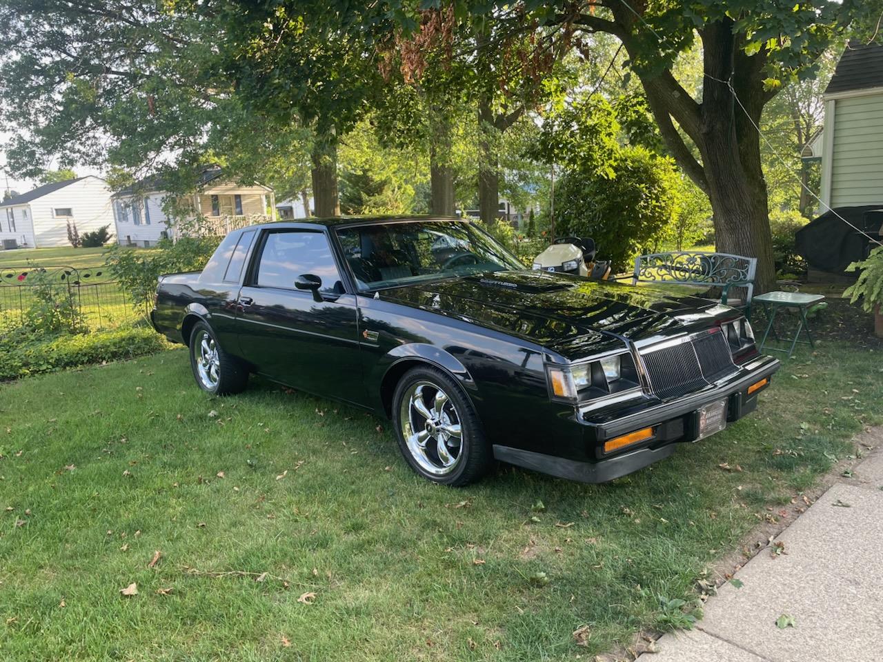 Buick-Grand-national-1986-Black-Gray