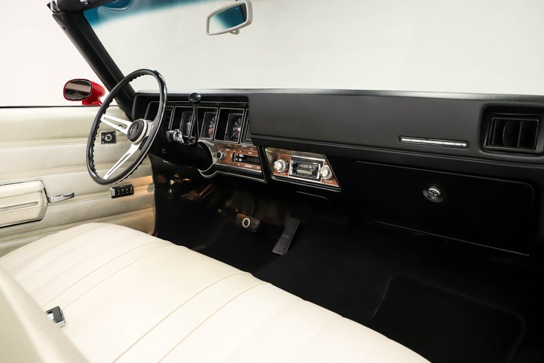 Buick-Gs-1970-Fire-Red-Ivory-6