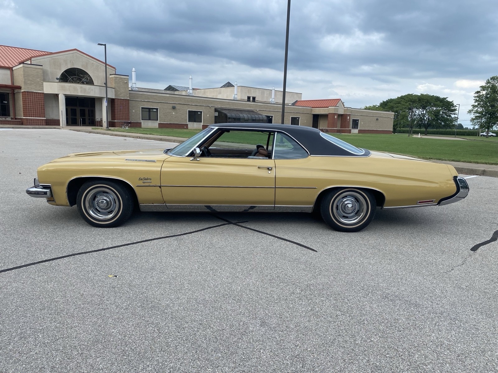Buick-Le-Sabre-1973-Coupe-3