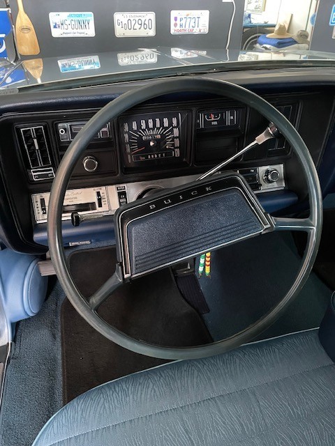 Buick-LeSabre-1969-Coupe-26
