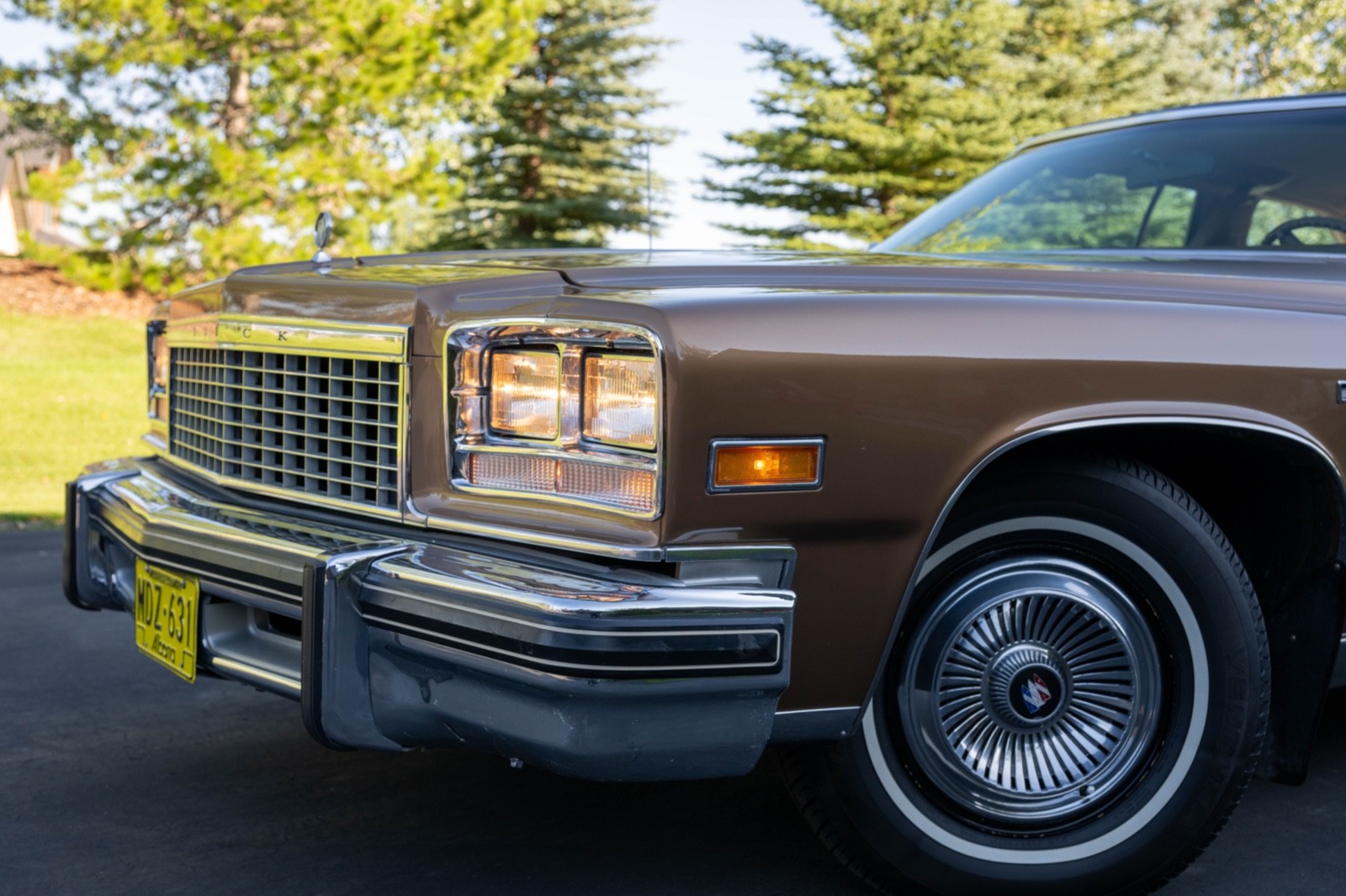 Buick-LeSabre-1976-Coupe